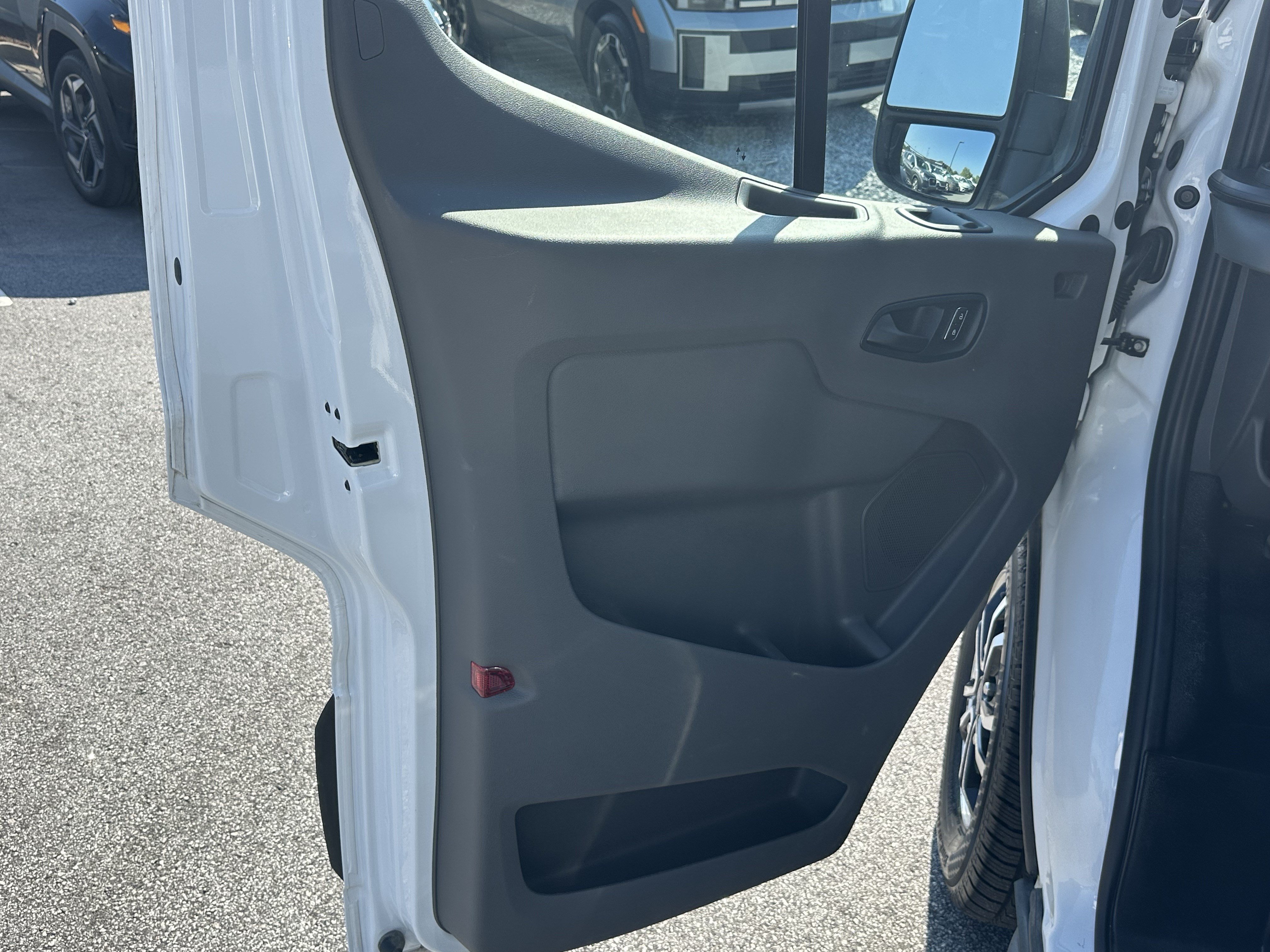 Used 2022 Ford Transit 350 XLT RWD image 10