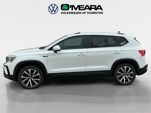 Used 2023 Volkswagen Taos SE AWD/4WD image 2