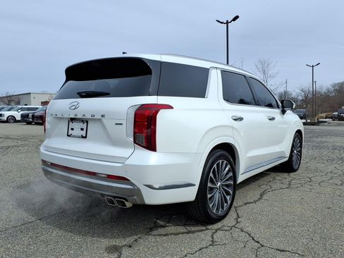 Used 2025 Hyundai Palisade Calligraphy image 3