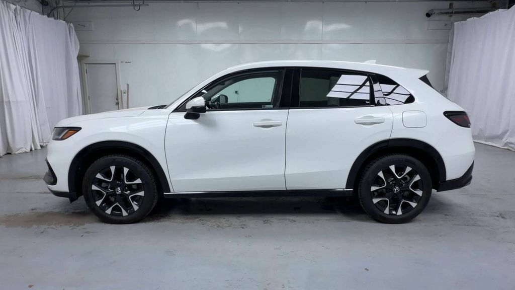 Certified 2026 Honda HR-V EX-L image 5