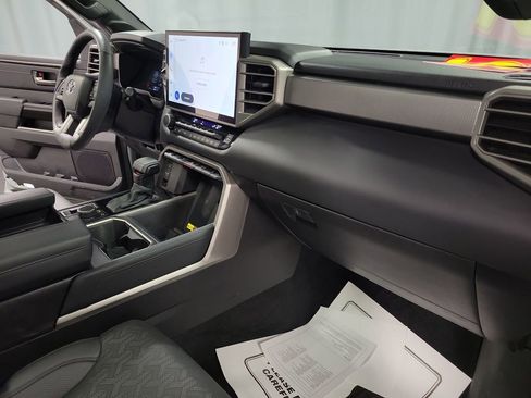 Used 2025 Toyota Tundra Limited image 24