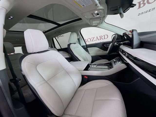 New 2026 Lincoln Aviator 2WD image 32