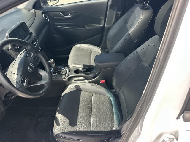 Certified 2021 Hyundai Kona Limited w/ Cargo Package FWD image 18