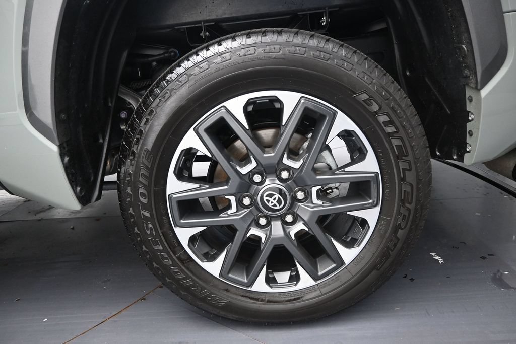 Used 2026 Toyota Tundra Limited AWD/4WD image 35