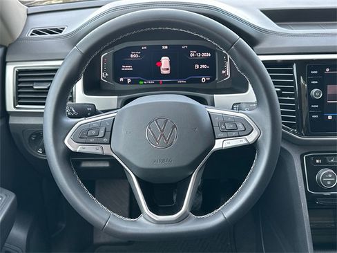 Used 2023 Volkswagen Atlas SE image 27