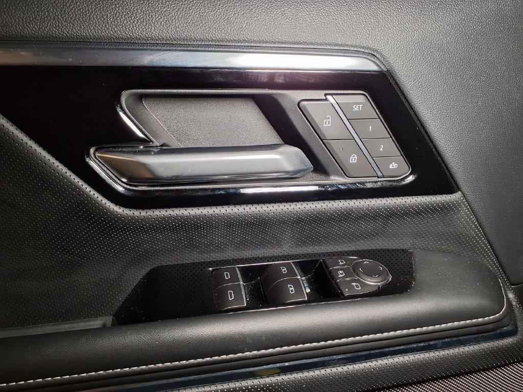 Certified 2026 GMC Sierra EV Denali AWD/4WD image 16