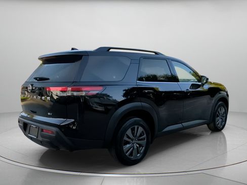 Used 2024 Nissan Pathfinder SV FWD image 28