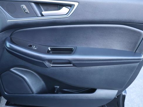 Used 2018 Ford Edge SEL FWD image 16