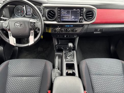 Used 2022 Toyota Tacoma 4x4 Double Cab image 14