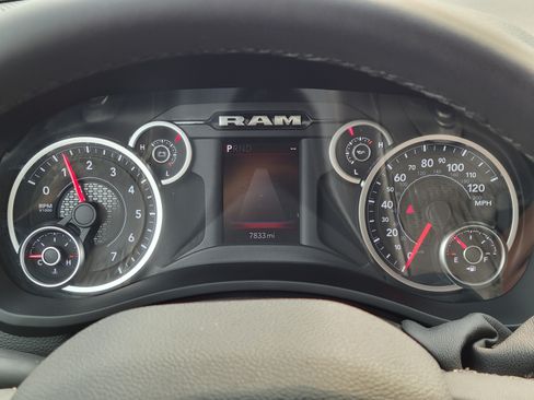 Used 2026 RAM 2500 Big Horn AWD/4WD image 9