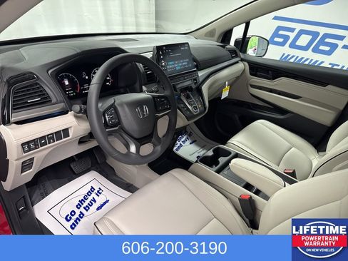New 2026 Honda Odyssey Touring image 24