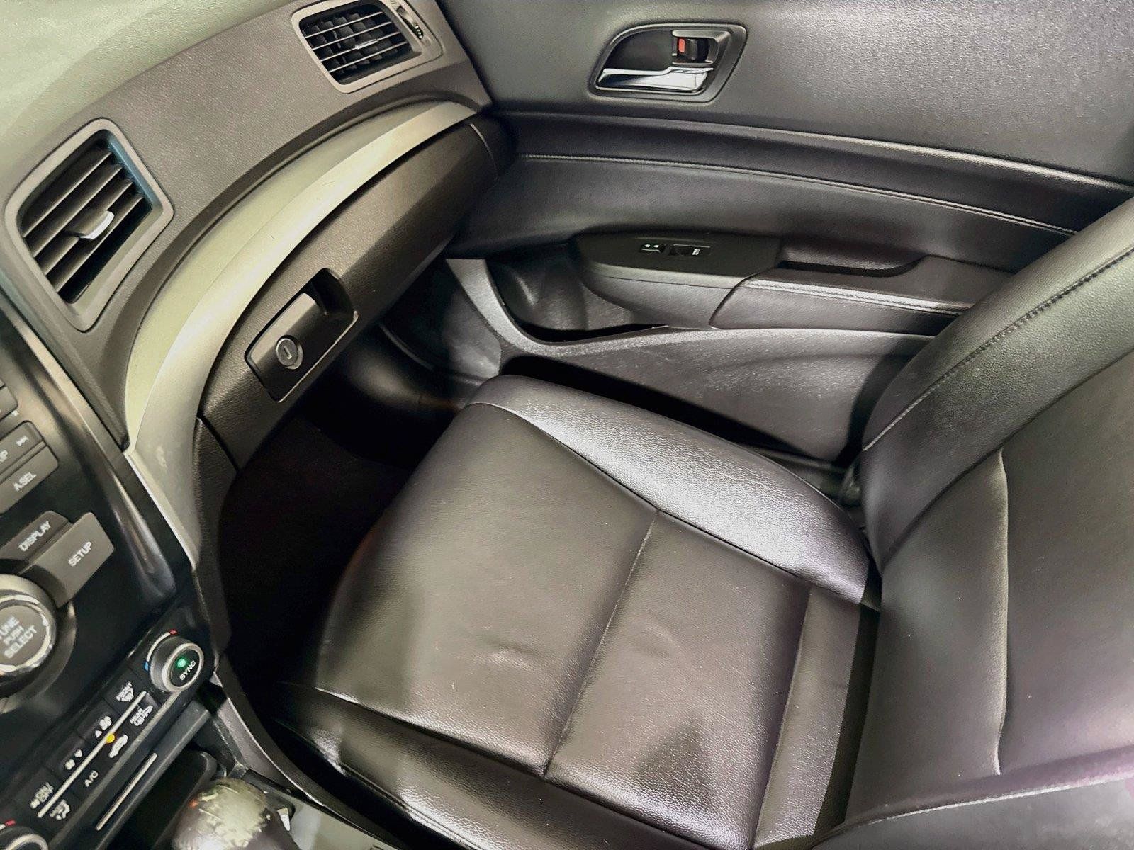 Used 2017 Acura ILX FWD image 22