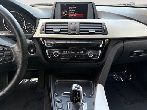 Used 2016 BMW 320i Sedan RWD image 13