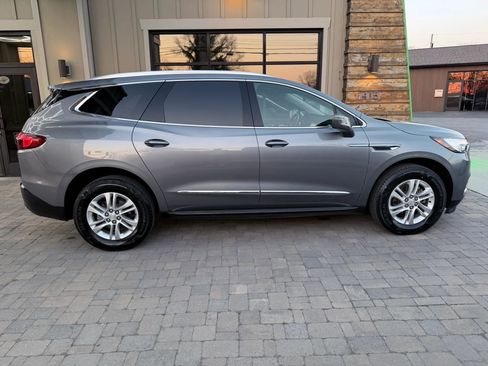 Used 2020 Buick Enclave Essence w/ LPO, Luxury Package image 7