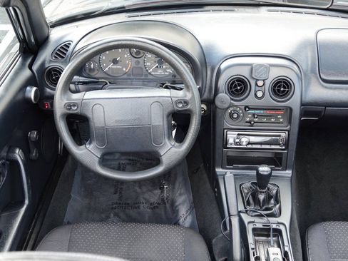 Used 1996 MAZDA MX-5 Miata RWD image 69