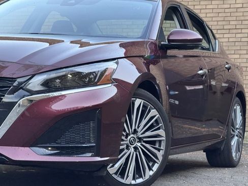 Used 2024 Nissan Altima 2.5 SL image 32