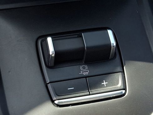 Used 2024 GMC Sierra 1500 AT4 w/ Technology Package image 25