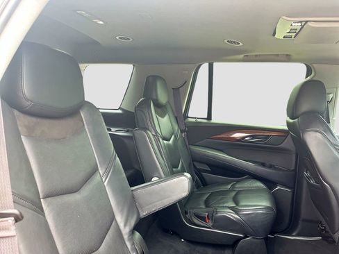 Used 2015 Cadillac Escalade Premium AWD/4WD image 31