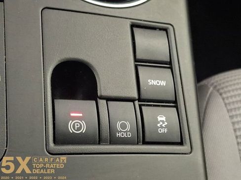 Used 2023 Toyota Highlander LE FWD image 29