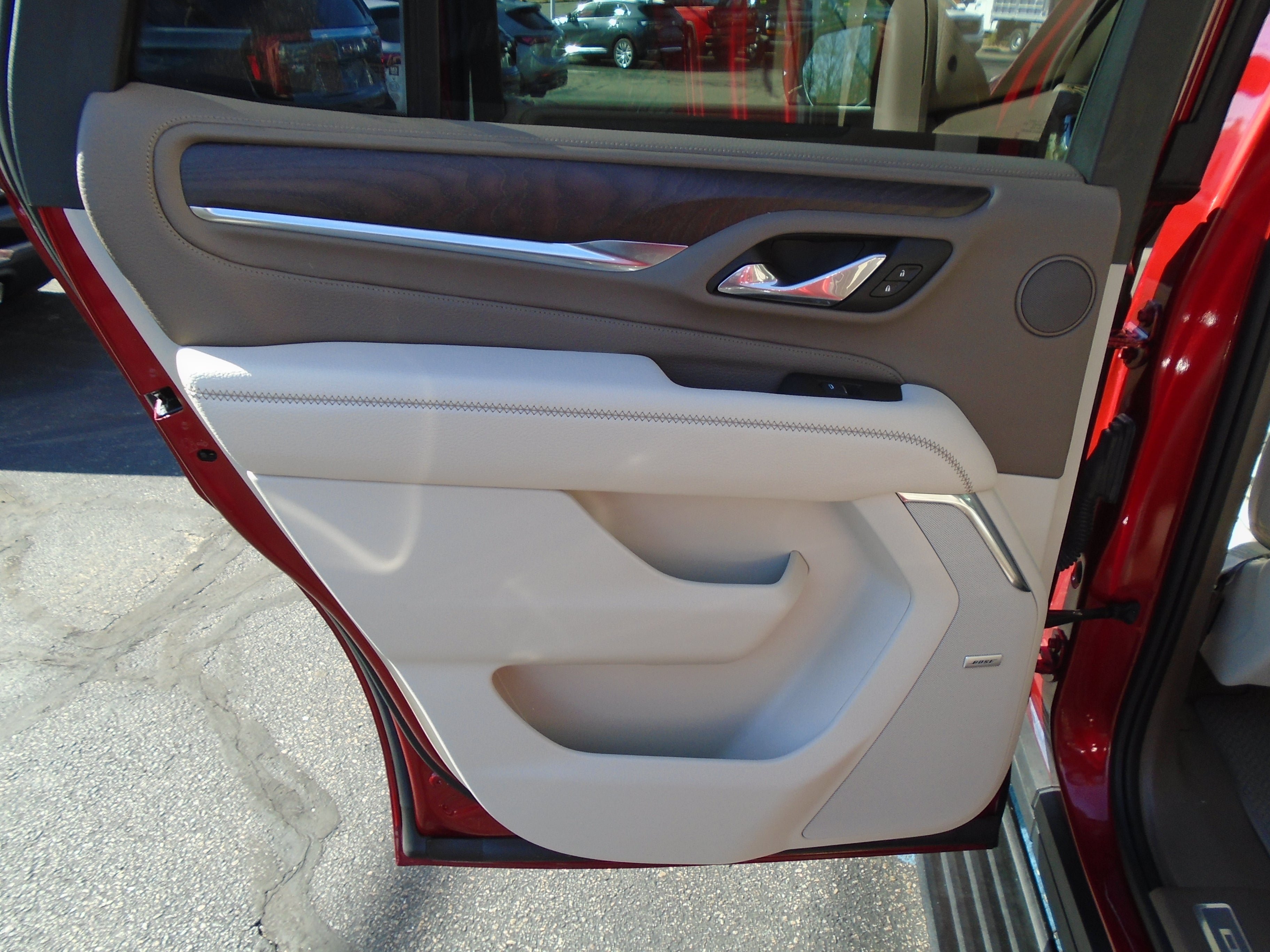 Used 2023 GMC Yukon Denali AWD/4WD image 46