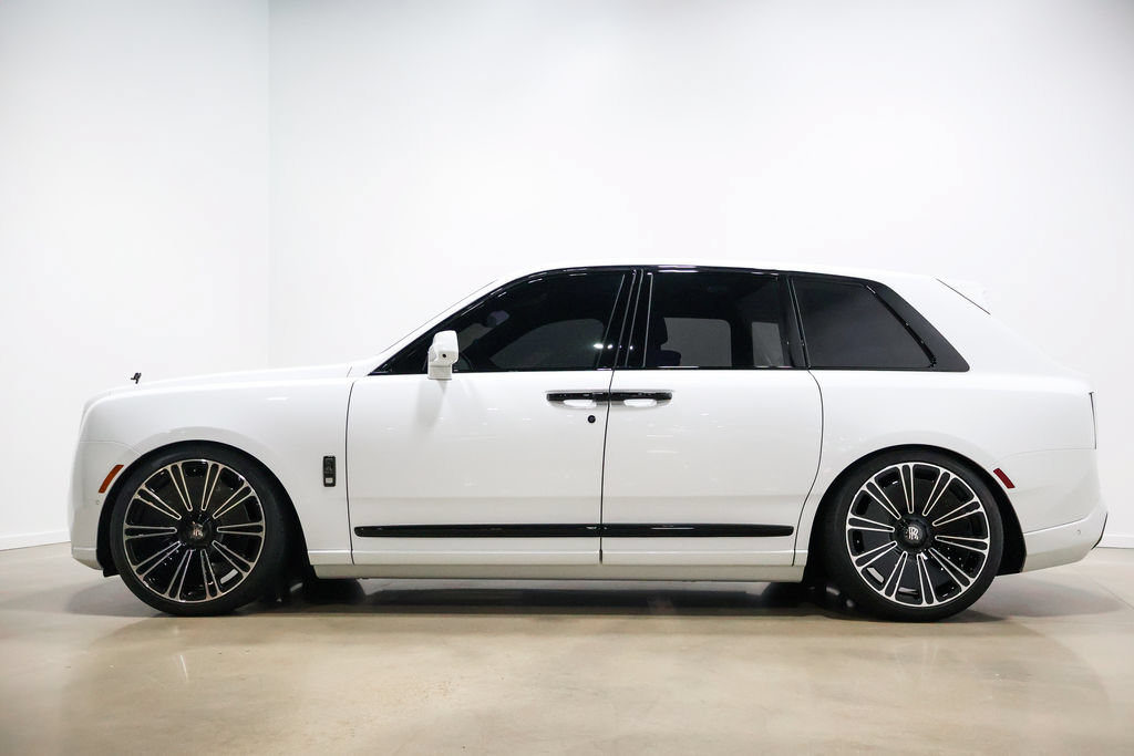 Used 2025 Rolls-Royce Cullinan Black Badge AWD/4WD image 15
