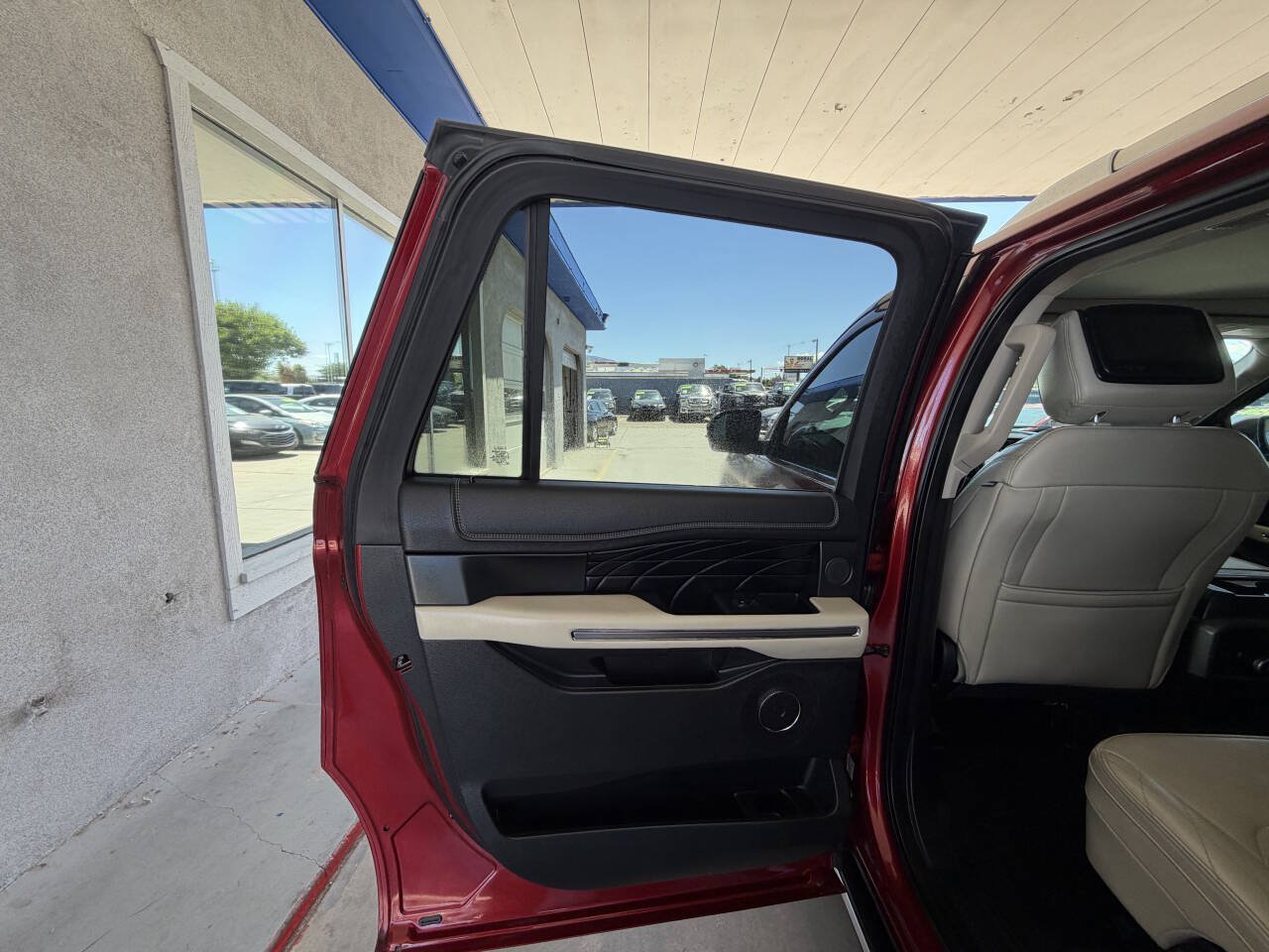 Used 2019 Ford Expedition Max Platinum RWD image 13