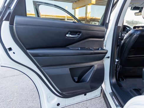 Used 2023 Nissan Pathfinder SL w/ Lighting Package (N92) image 47