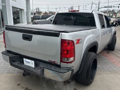 Used 2010 GMC Sierra 1500 SLE image 5