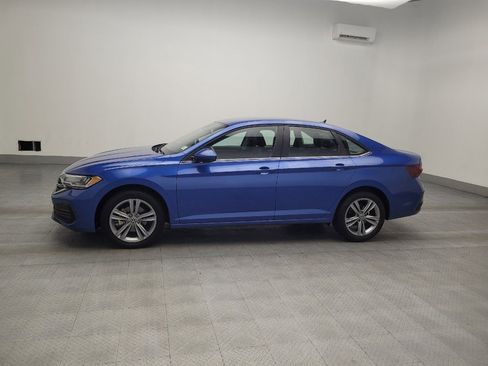 Used 2024 Volkswagen Jetta SE image 2