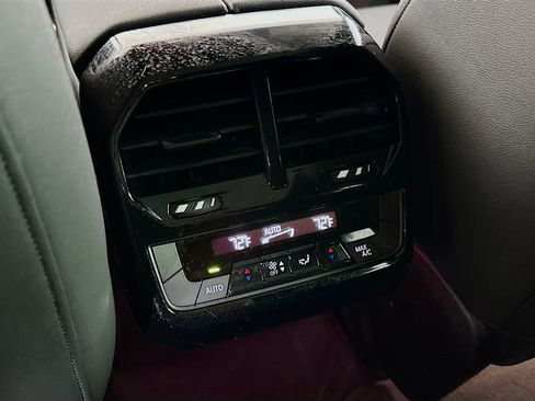 Used 2023 BMW iX xDrive50 w/ Sport Package image 33