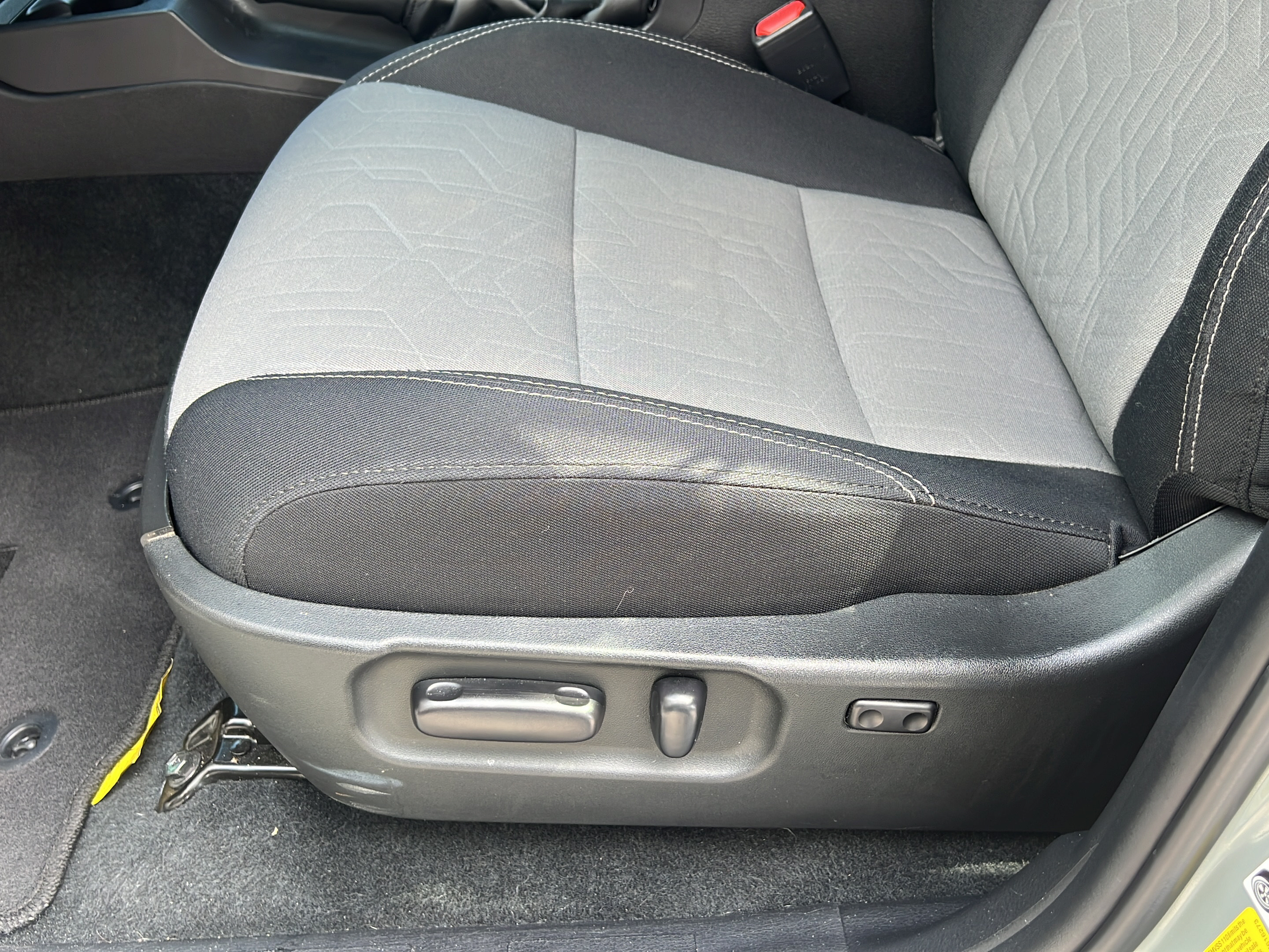 Used 2023 Toyota Tacoma TRD Sport AWD/4WD image 17