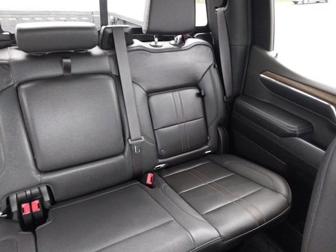 Used 2024 Chevrolet Silverado 1500 High Country image 14