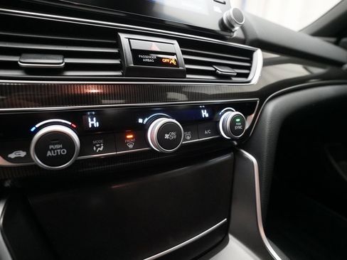 Used 2020 Honda Accord Sport image 20