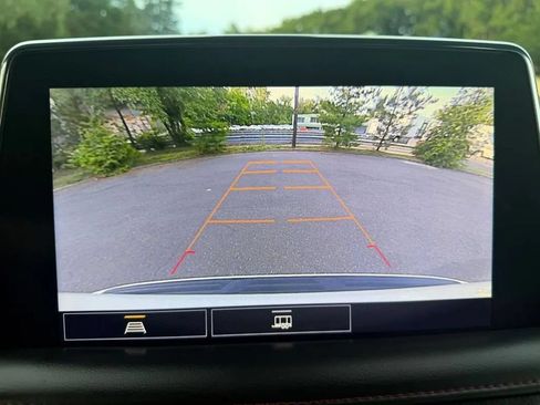 Used 2021 Chevrolet Suburban RST RWD image 23