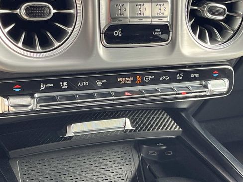 Used 2025 Mercedes-Benz G 63 AMG 4MATIC image 33