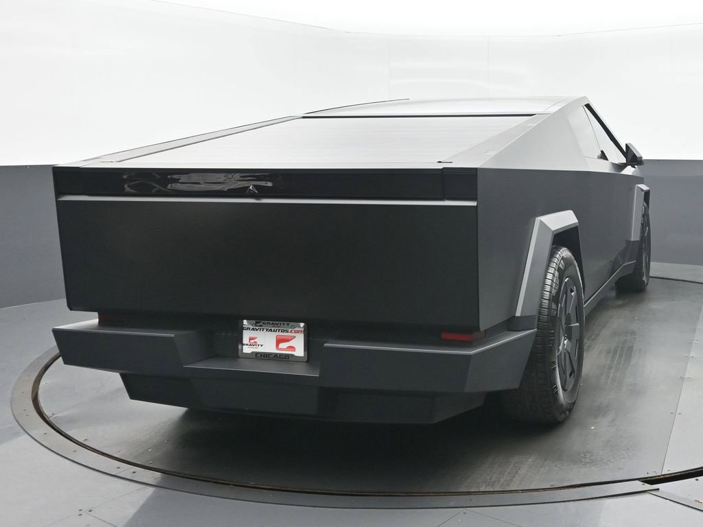 Used 2025 Tesla Cybertruck AWD Crew Cab image 4