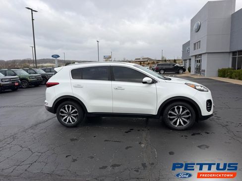 Used 2018 Kia Sportage EX image 1