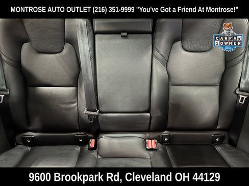 Used 2023 Volvo XC60 B5 Plus image 30