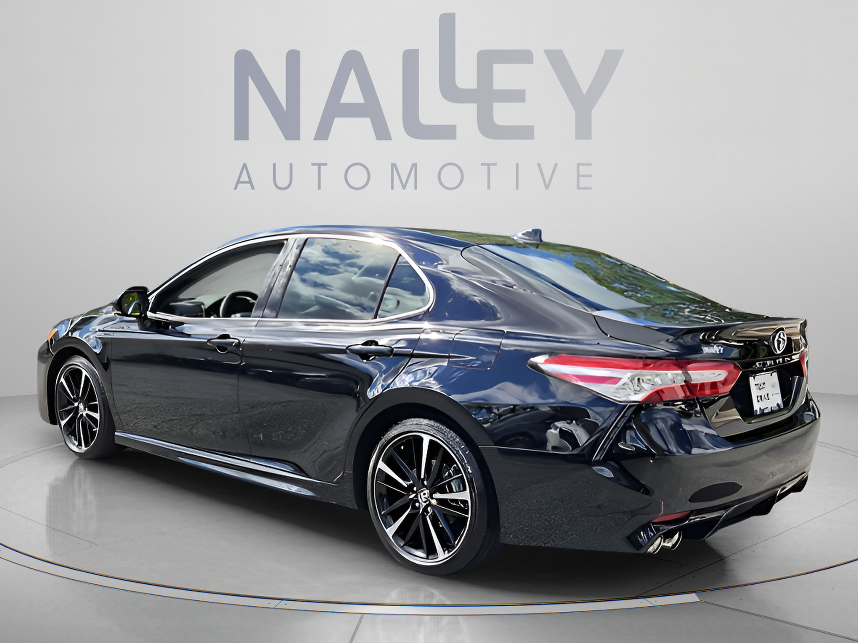 Used 2020 Toyota Camry XSE w/ Driver Assist Package FWD image 3