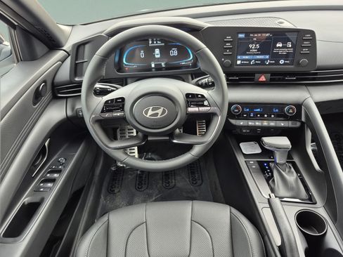 New 2026 Hyundai Elantra SEL Sport FWD image 11