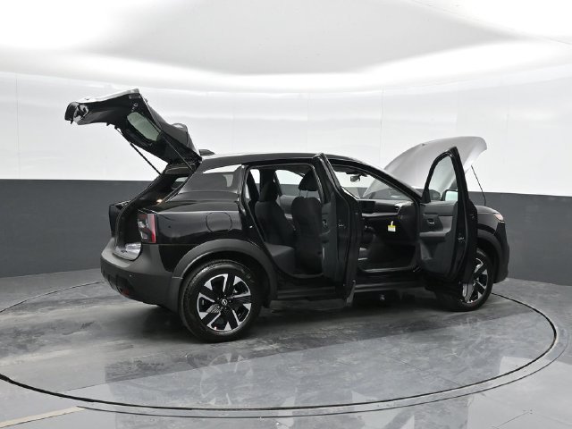 Used 2025 Nissan Kicks SV AWD/4WD image 37
