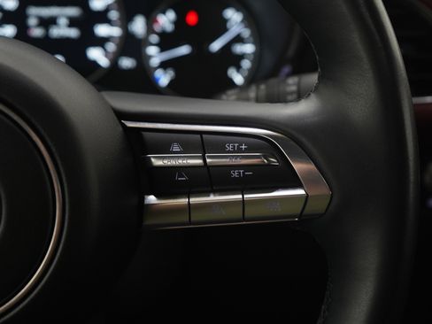 Used 2023 MAZDA MAZDA3 Hatchback w/Premium Plus Pkg image 25