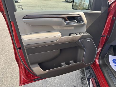 Used 2023 GMC Sierra 1500 SLT w/ SLT Premium Package image 11