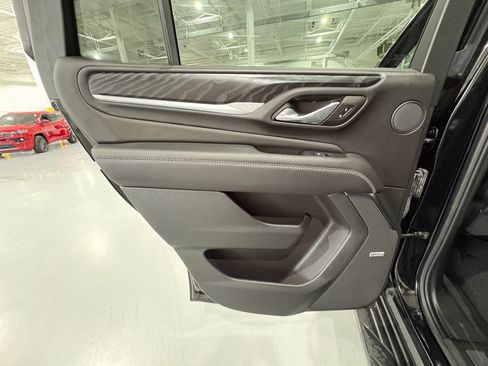 Used 2024 GMC Yukon Denali w/ Advanced Technology Package AWD/4WD image 51