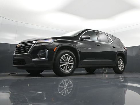 Used 2024 Chevrolet Traverse LT FWD image 39