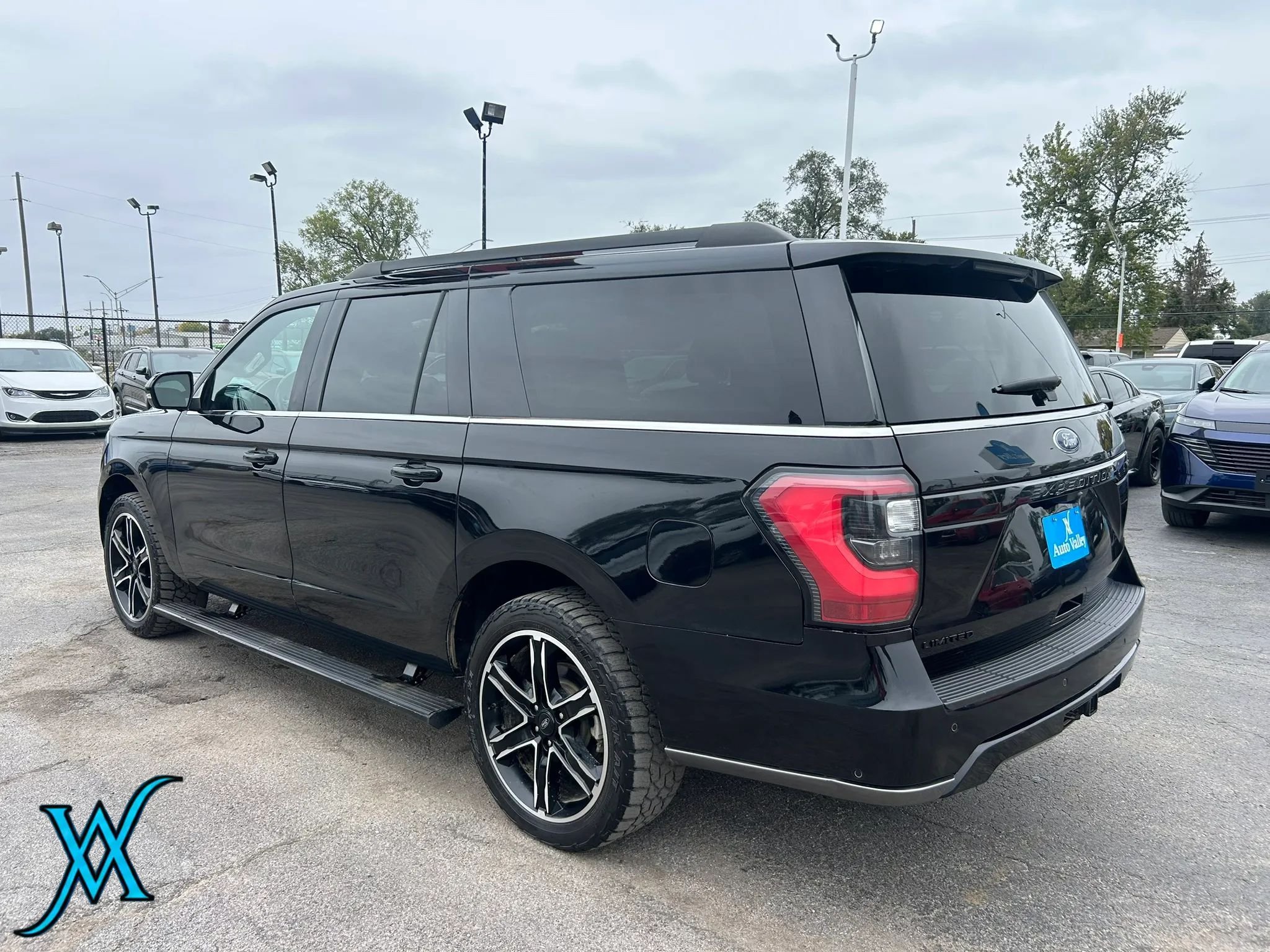 Used 2020 Ford Expedition Max Limited w/ Equipment Group 303A AWD/4WD image 5