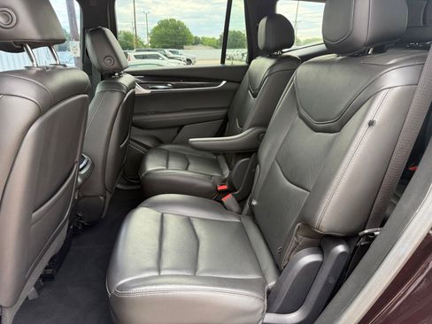 Used 2020 Cadillac XT6 Premium Luxury AWD/4WD image 21