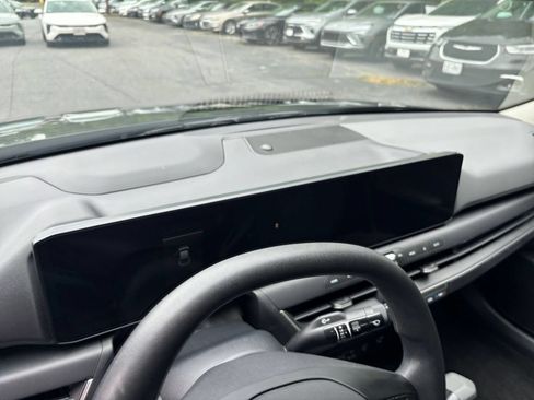 Used 2025 Kia K4 FWD image 17