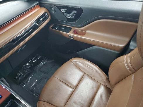 Used 2022 Lincoln Aviator Reserve w/ Elements Package Plus image 11