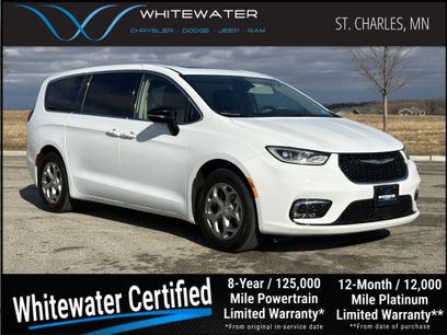 Used 2024 Chrysler Pacifica Limited